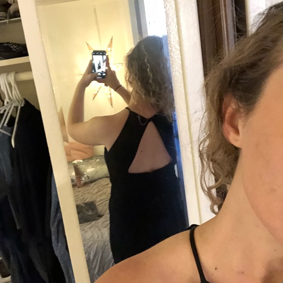 Sweet little black, velvet dress - Picture 2 of 6